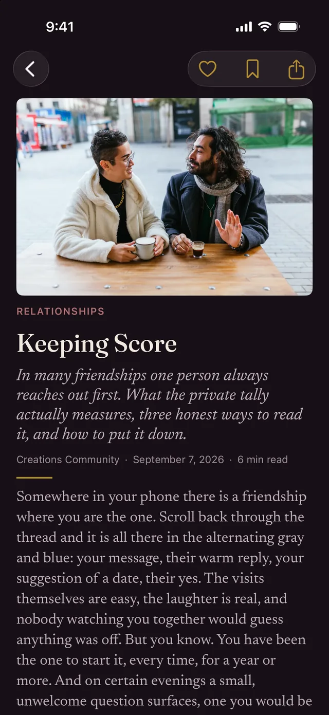 The story Keeping Score open in the app in dark mode, with its photograph, headline, standfirst and opening paragraphs set for reading.